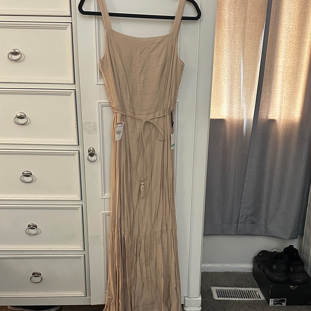 Taylor Beige Maxi Dress